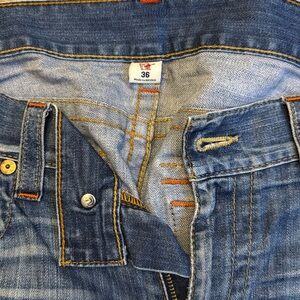Men’s true religion straight jeans